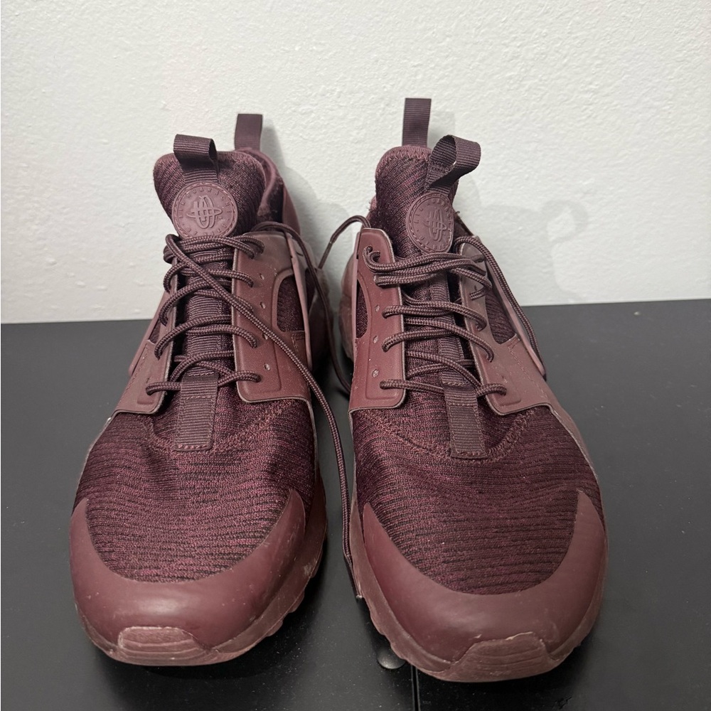 Men's Burgundy Nike Hurache Shoes